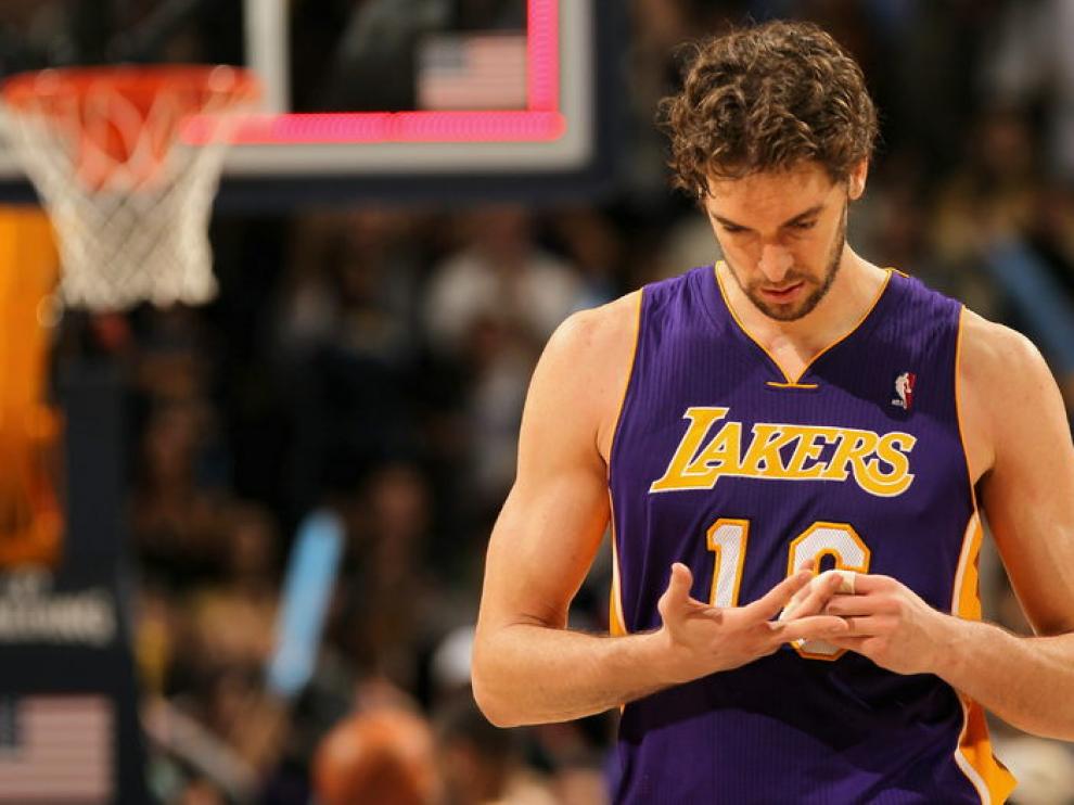 Pau Gasol, cabizbajo tras la derrota