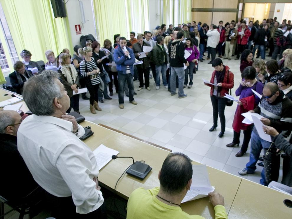Asamblea de trabajadores de Lear en UGT