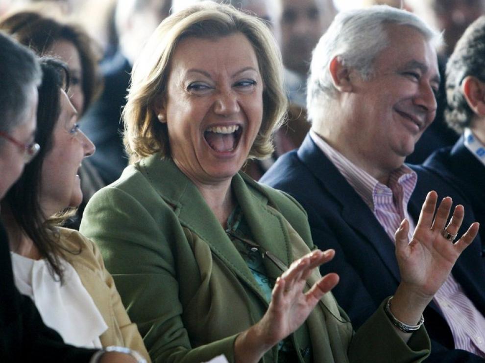 Luisa Fernanda Rudi, junto a Javier Arenas, en Zaragoza