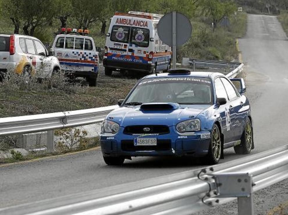 Uno de los vehículos que participó en el primer Rallysprint de Nueno.