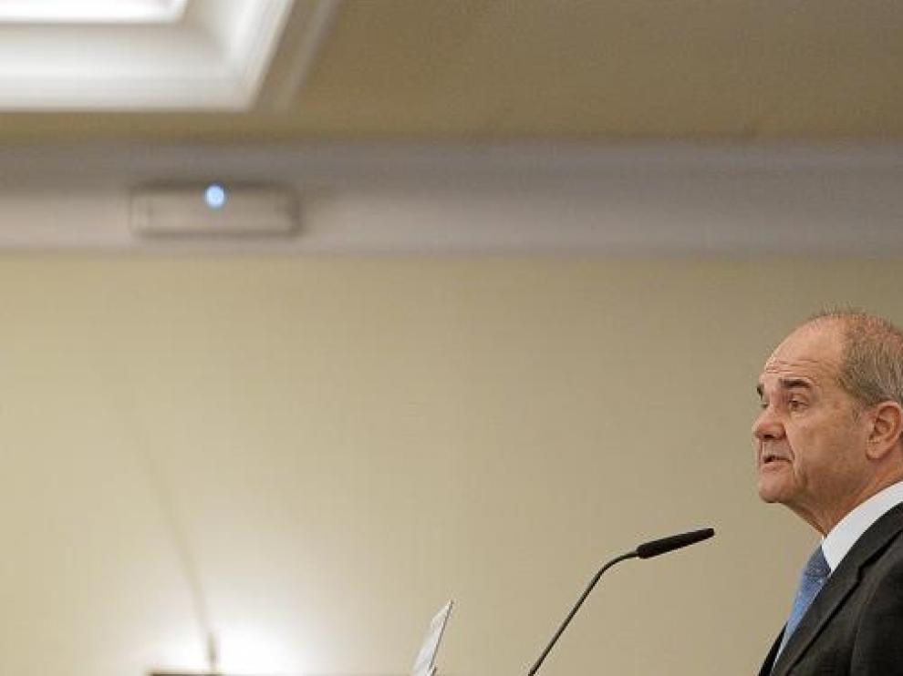 El vicepresidente tercero del Gobierno, Manuel Chaves, ayer.
