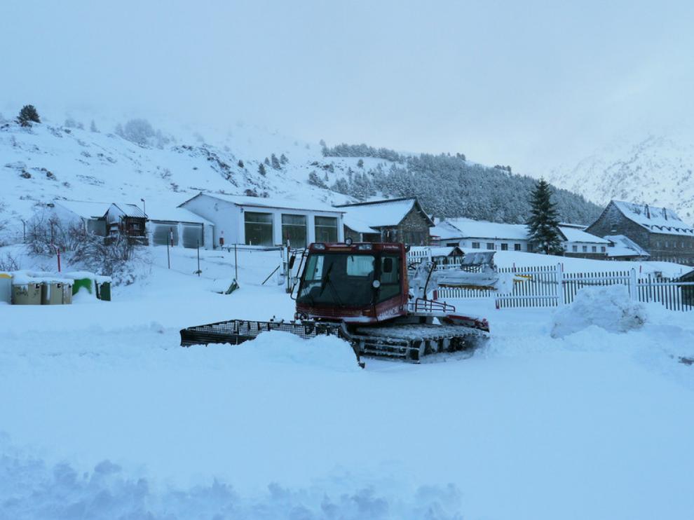 La estación de esquí de Candanchú acumula ya una buena cantidad de nieve