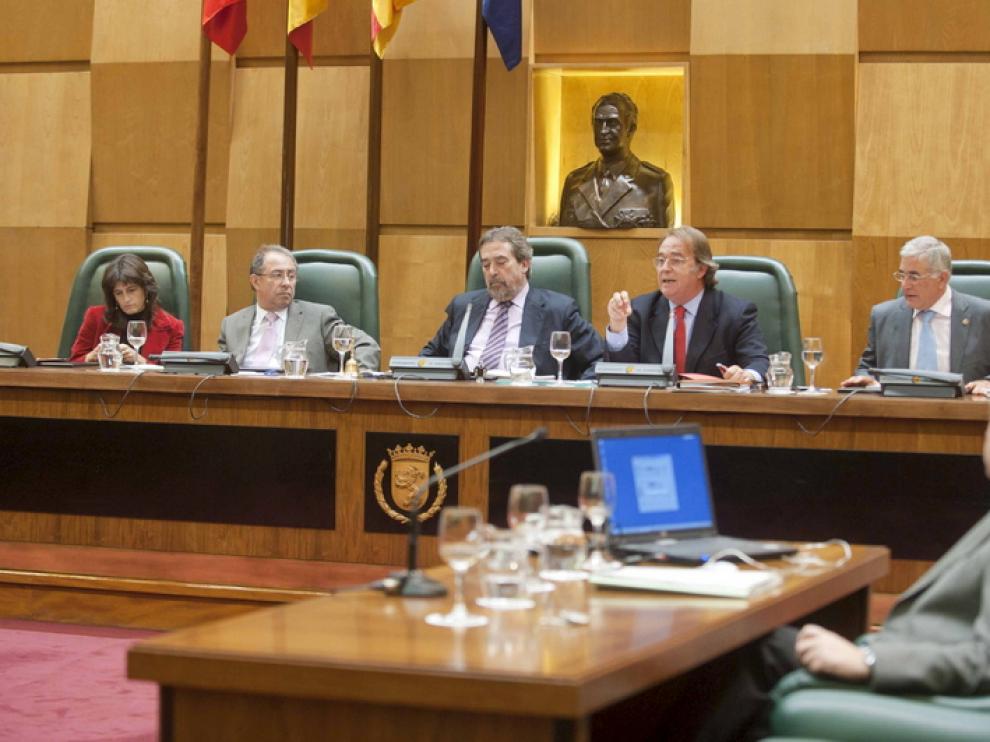 El equipo municipal durante el debate