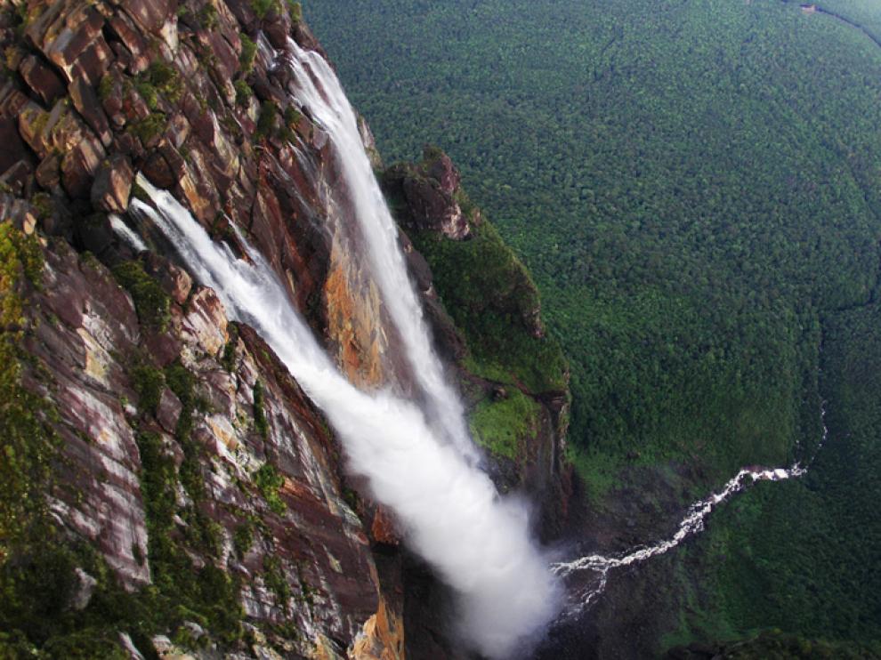 Salto del Ángel, río Amazonas en Venezuela