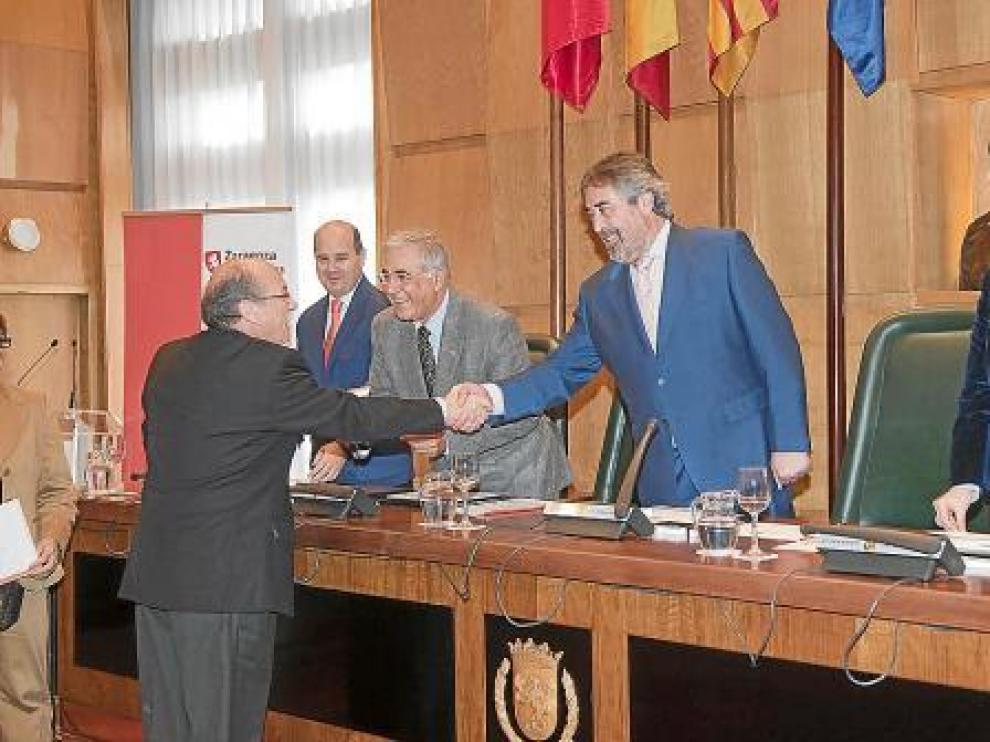 Belloch condiciona todo el presupuesto a su partida de 300.000 euros para grandes proyectos