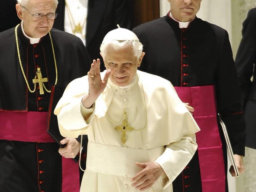 El Papa Benedicto XVI, ayer, en una misa con los cardenales, en el Vaticano