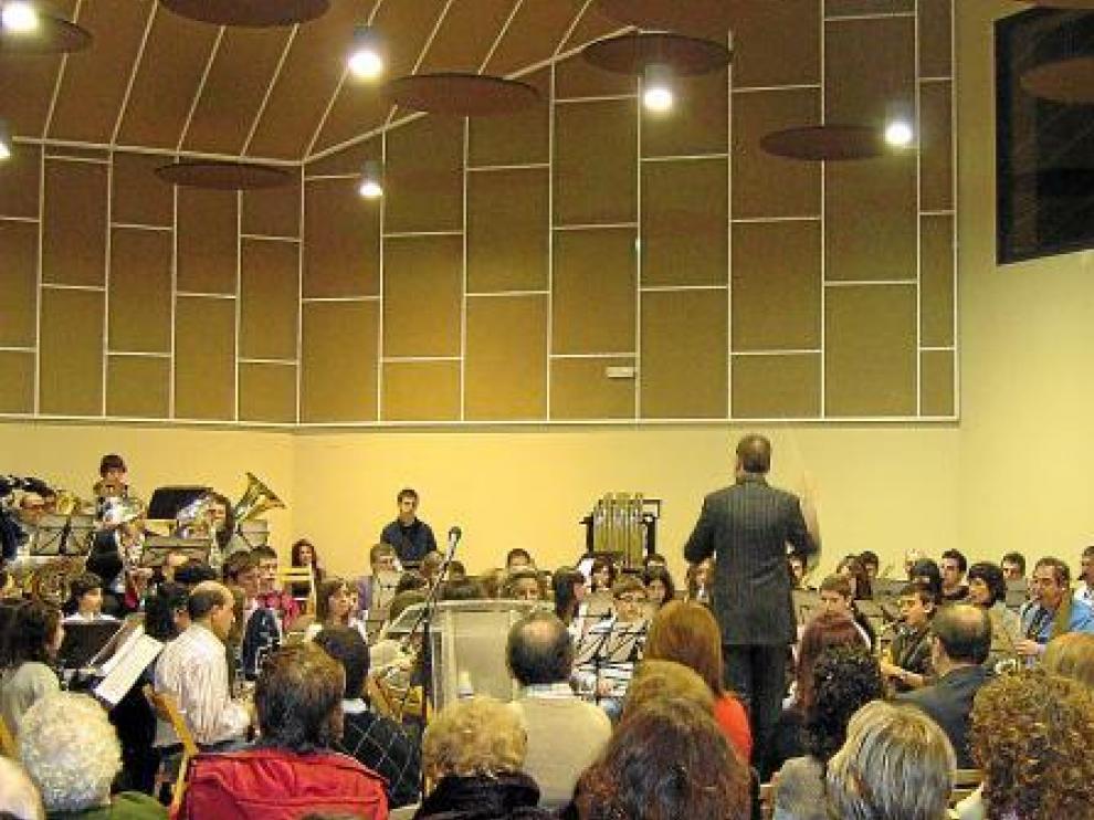 El concierto inaugural de la Caja de Música contó con una amplia participación.