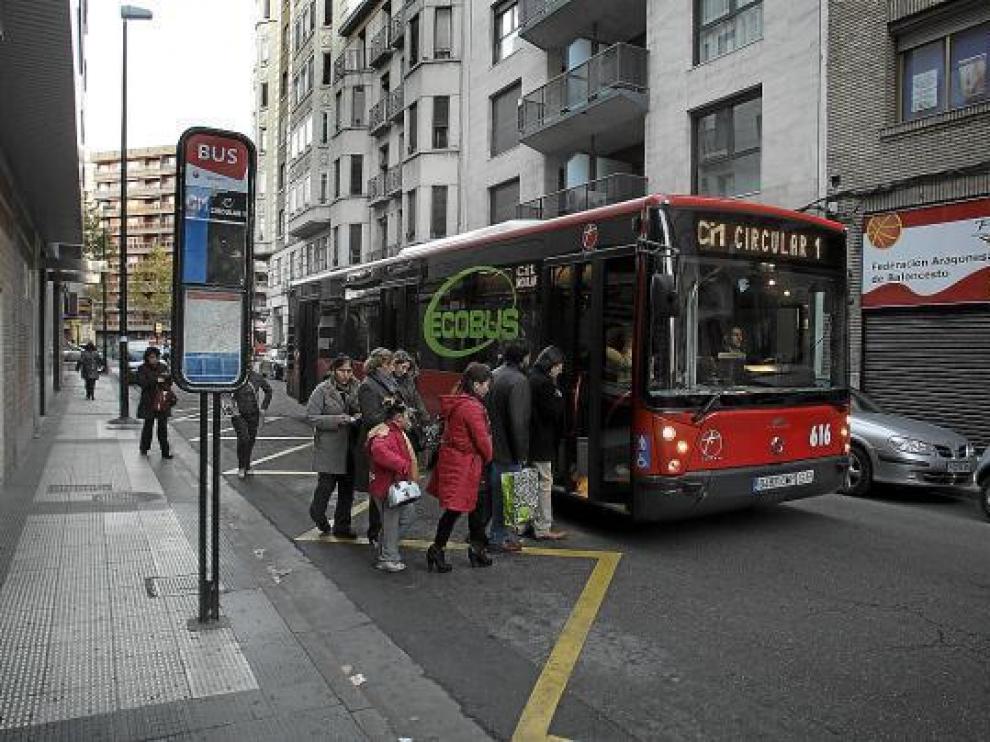 Un autobús urbano de Zaragoza