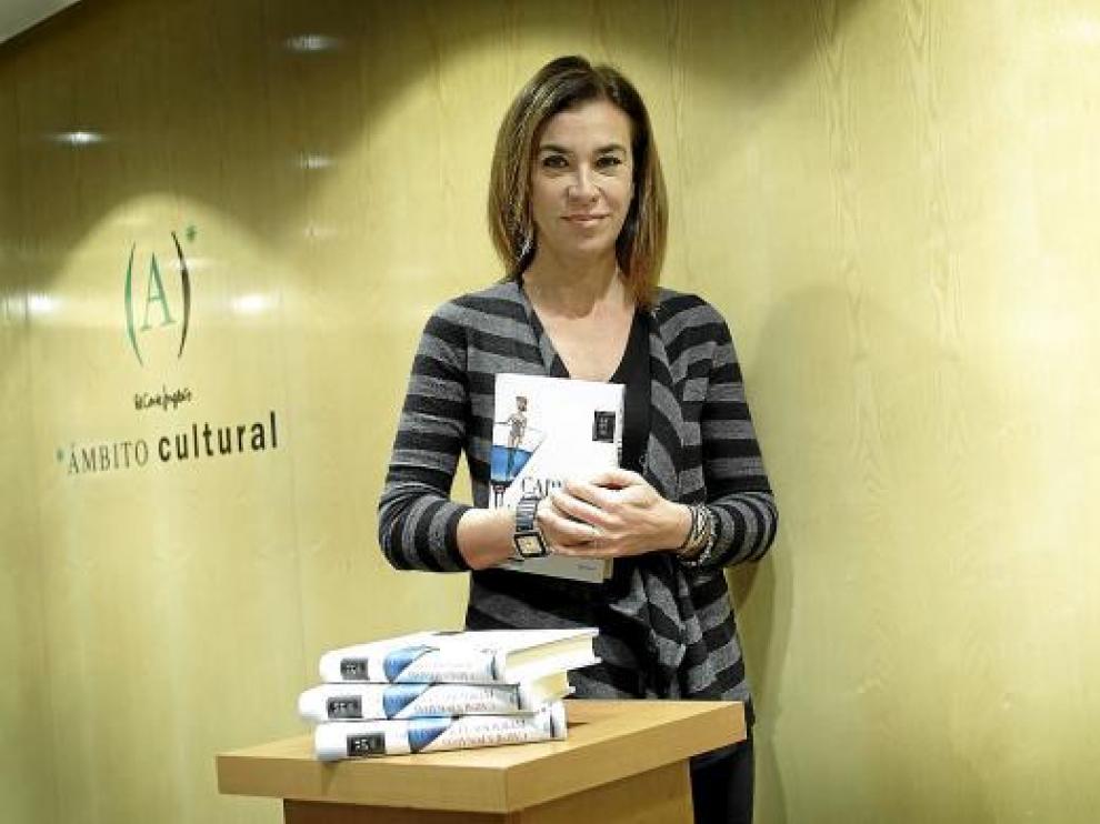 Carmen Posadas, ayer, poco antes de participar en el Club de Lectura.