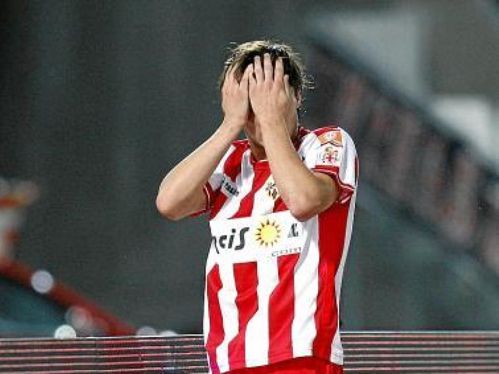 Piatti se lamenta tras fallar una ocasión en los Juegos Mediterráneos.