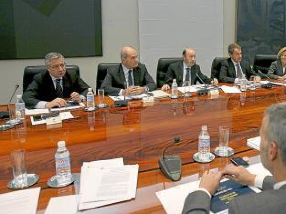 Zapatero, durante la comisión delegada del Gobierno para situaciones de crisis.