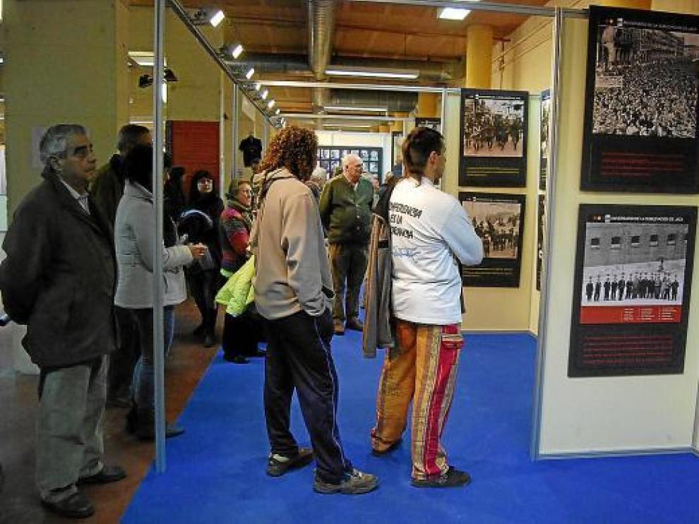 Las exposiciones, como esta sobre la sublevación de Jaca, también han estado muy concurridas.