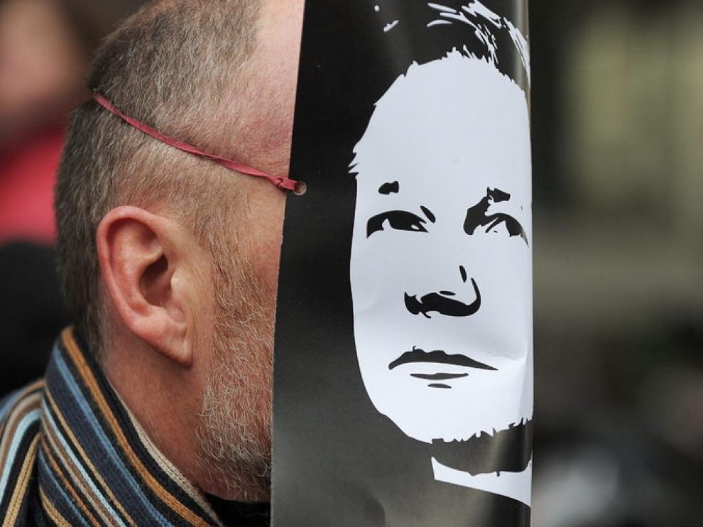 Protesta en Londres por el arresto de Assange