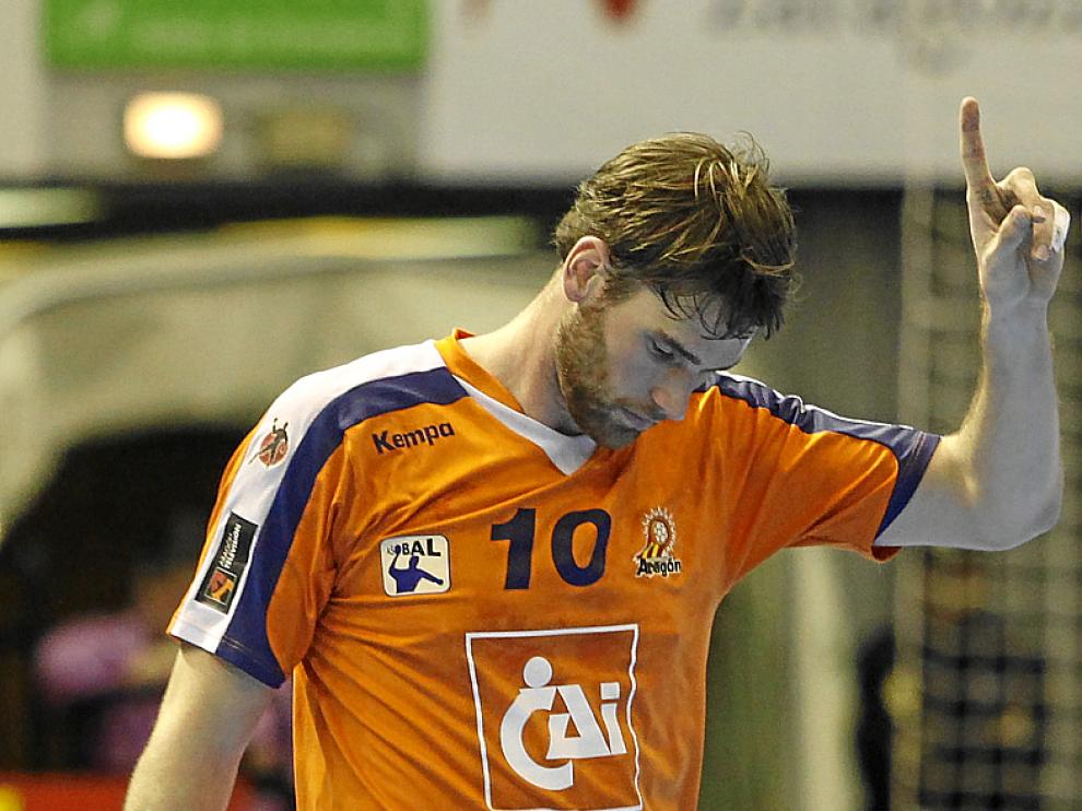 Larsson, jugador del CAI Balonmano Aragón