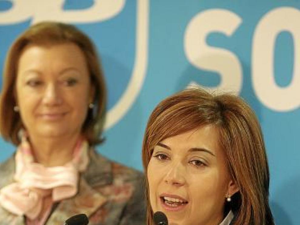 Ana Alós, durante su intervención, tras ser presentada por Rudi.