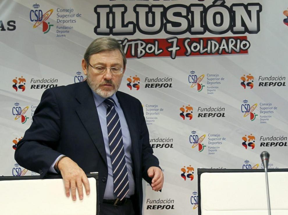 Jaime Lissavetzky en un acto de fútbol 7.
