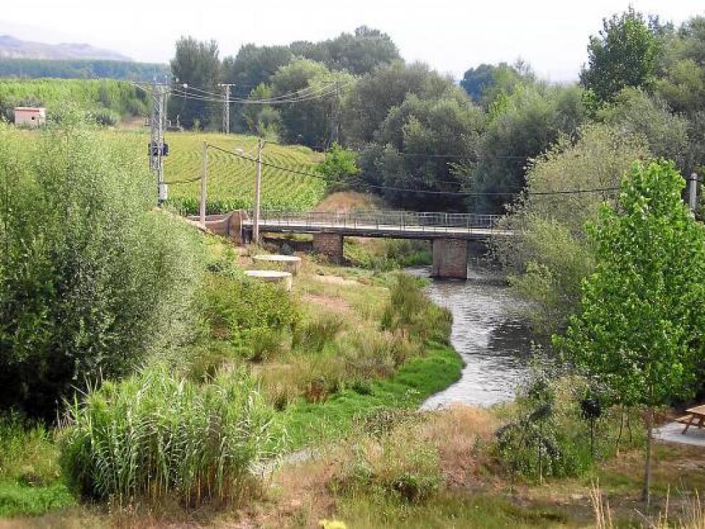 Imagen del estado que presenta el cauce del río y las riberas.