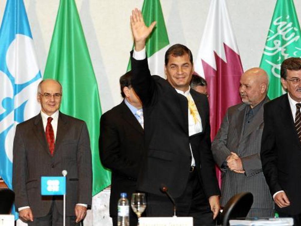 El presidente de Ecuador, Rafael Correa, en la inauguración de la reunión de la OPEP, ayer en Quito.