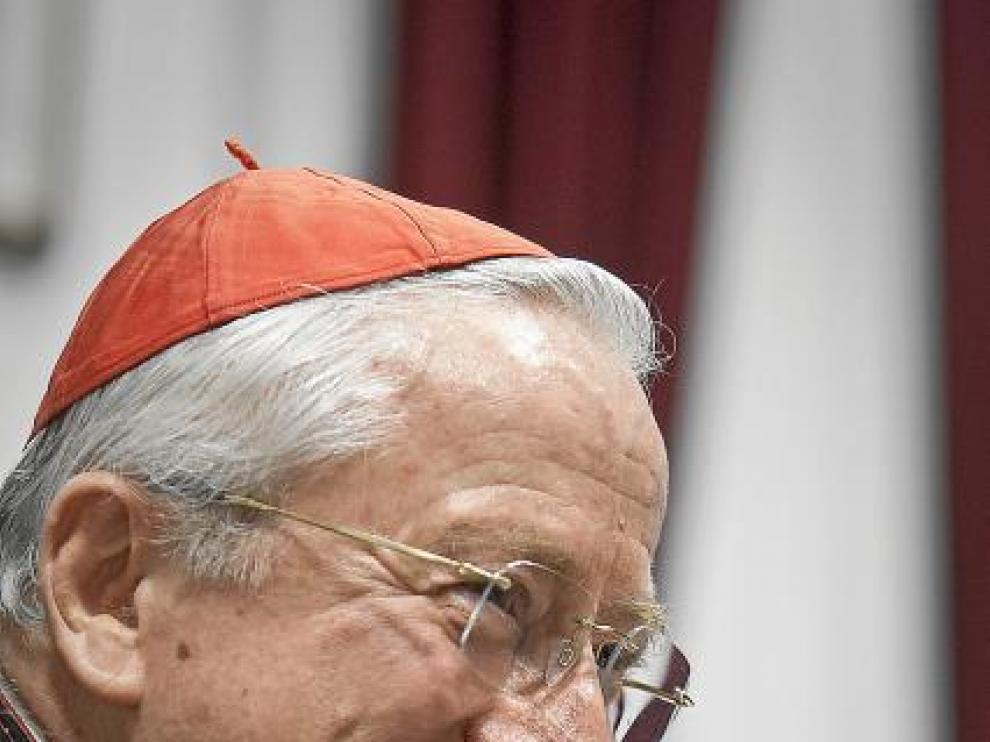 Ennio Antonelli: "Las palabras del Papa sobre el preservativo no suponen un cambio"