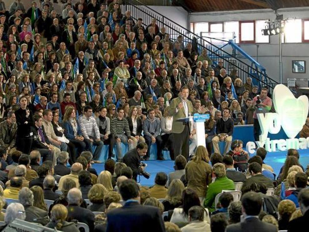 El presidente del PP, Mariano Rajoy, el pasado sábado en un mitin en Cáceres.
