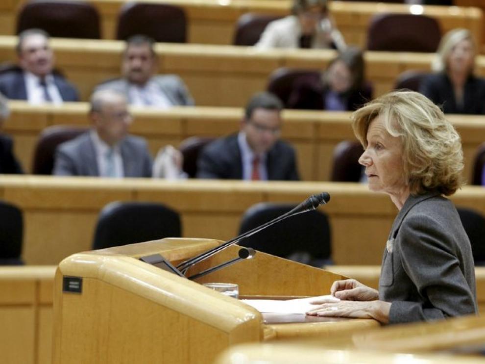 La vicepresidenta segunda del Gobierno, Elena Salgado, durante su intervención en el Senado.