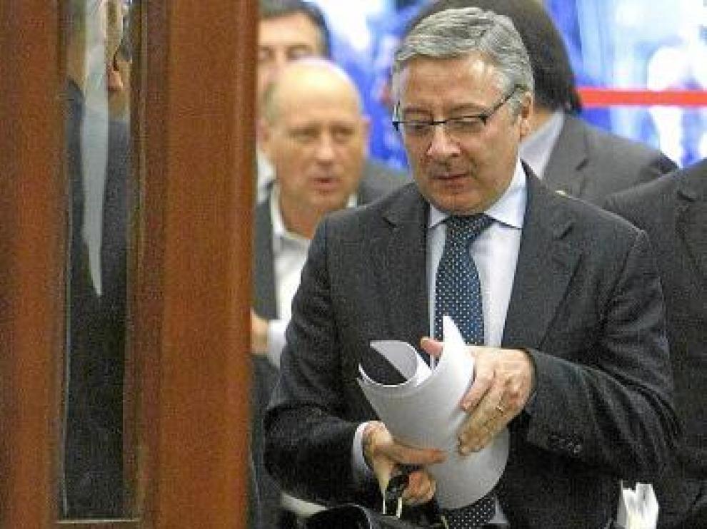 Blanco, a su llegada a la Comisión de Fomento del Congreso, ayer.