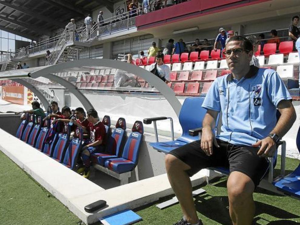 Quique García, entrenador del equipo juvenil de la Sociedad Deportiva Huesca.