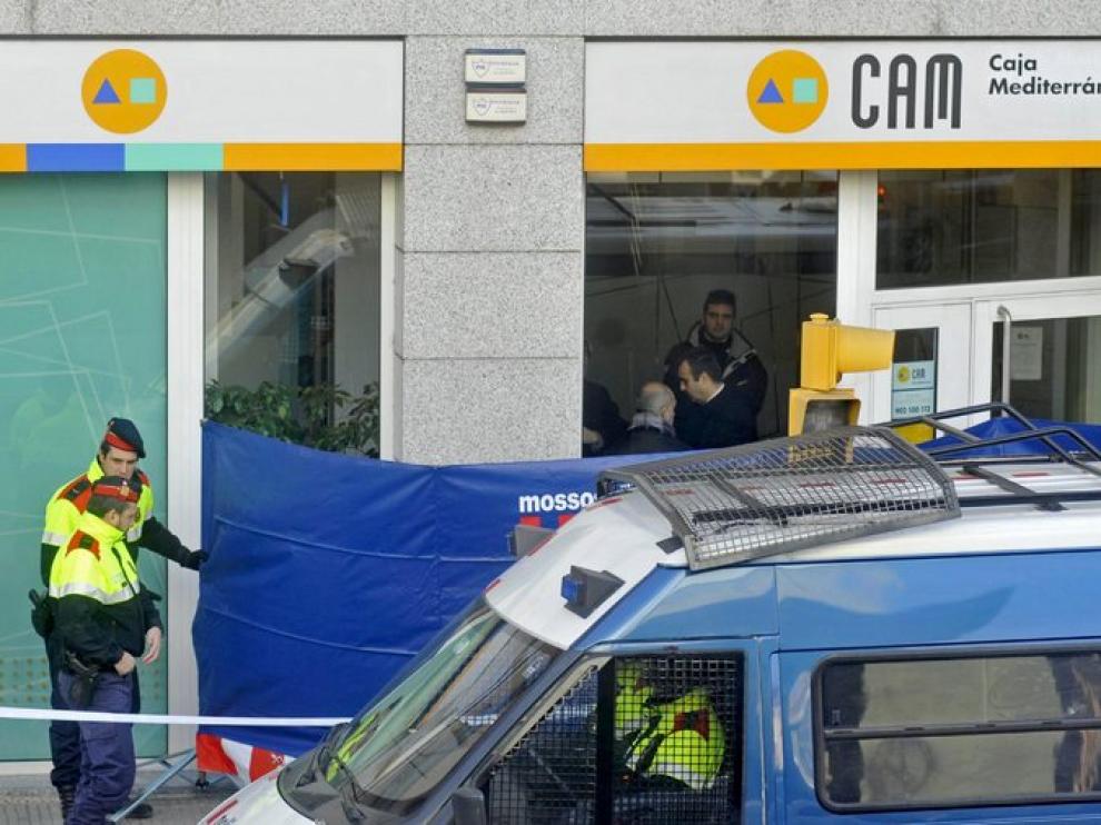 La sucursal donde se han producido dos asesinatos.