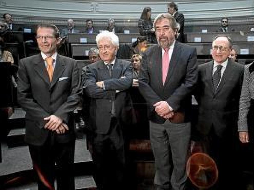 José Antonio Ramos, Fernando García Vicente, Juan Alberto Belloch, Carlos Sauras y Ana Fernández.