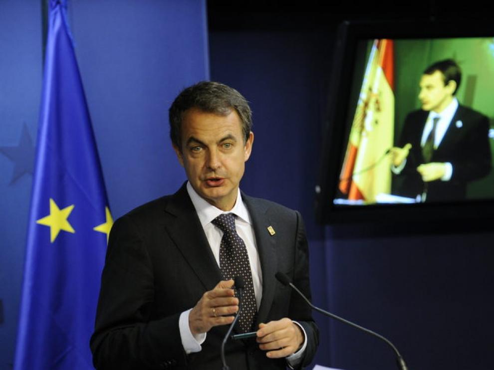 El presidente del Gobierno, Jose Luís Rodríguez Zapatero, hoy al término del Consejo Europeo de Bruselas