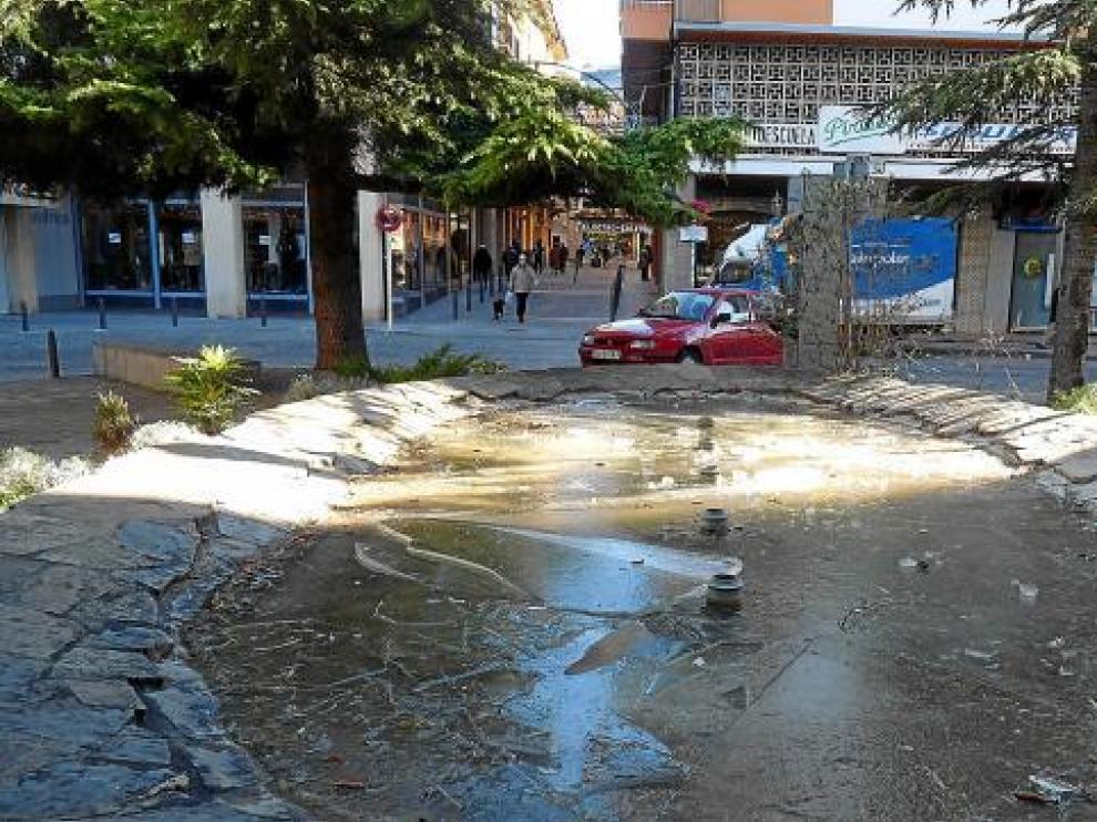 Jaca alcanzó de madrugada los 6,2 bajo cero, lo que hizo que se helaran algunas fuentes.