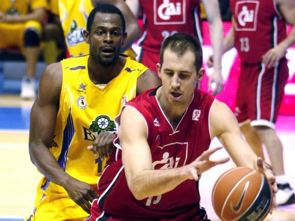 El pívot estadounidense del CAI Zaragoza Adam Chubb