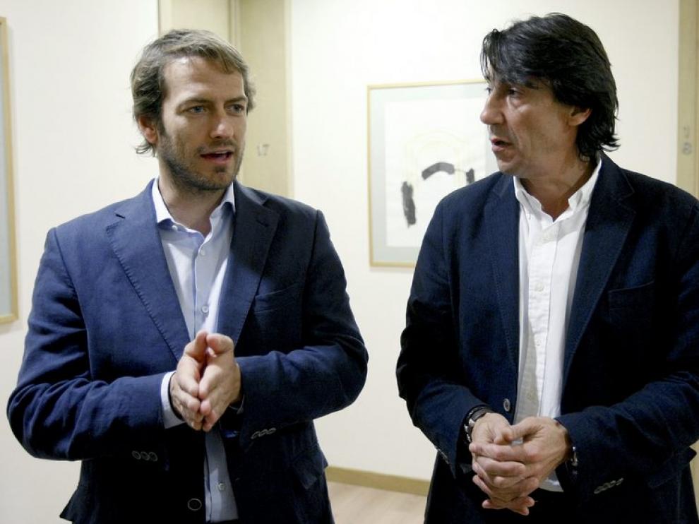 El secretario de Comunicación de USCA, César Cabo, acompañado por el portavoz en Baleares, Javier Zanón.