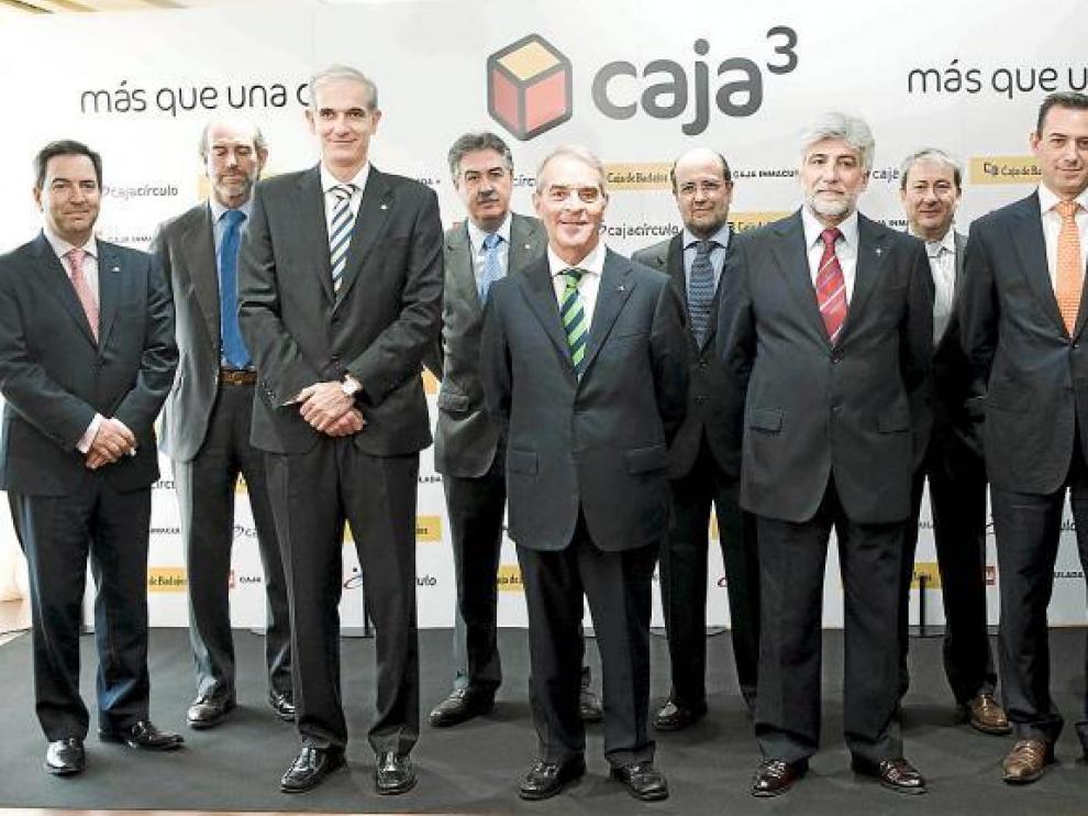 Caja3 comenzará a operar el 1 de enero de 2011 con 600 oficinas y casi 3.000 empleados
