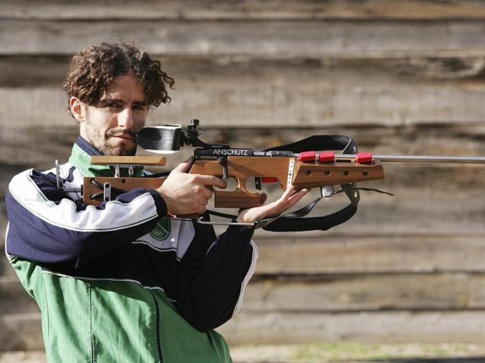 Víctor Lobo, en el campo de tiro del CT Loredo de Huesca.