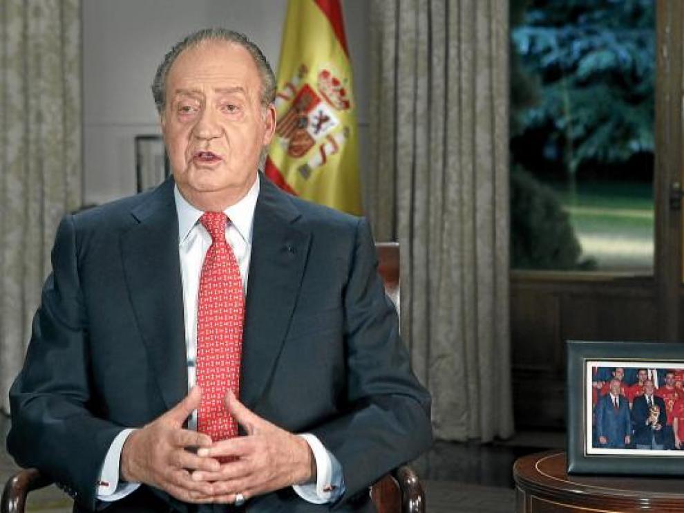 El aval del Rey a las reformas envalentona al PSOE