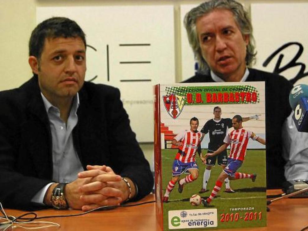 El álbum fue presentado ayer en Barbastro. Cada sobre, con seis cromos dentro, costará un euro.
