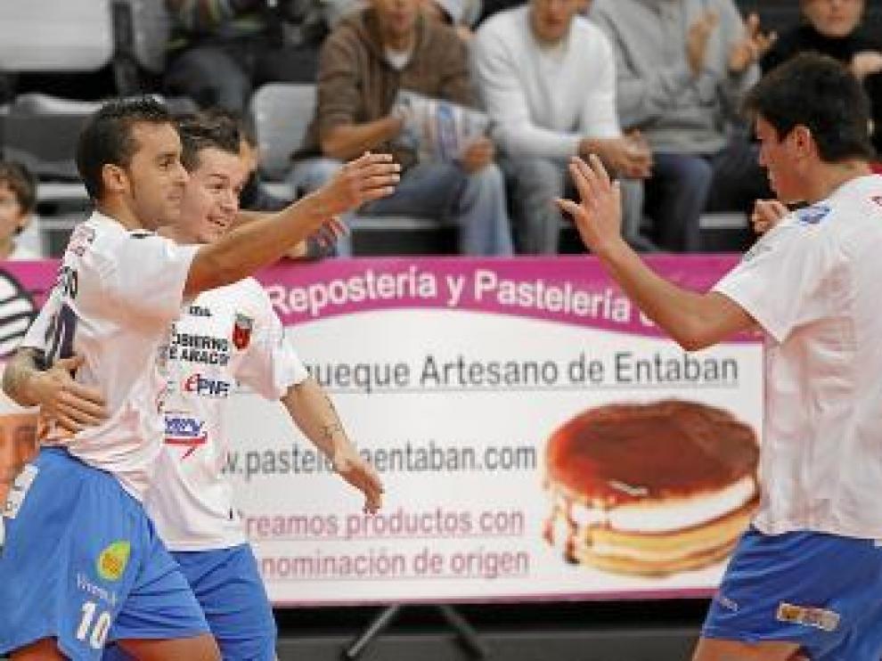Celebración de un gol del Sala 10.