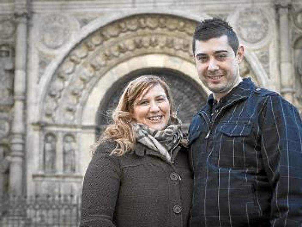 Mónica Lorente y Óscar Otero se harán hoy las fotos en el Belén de la plaza del Pilar