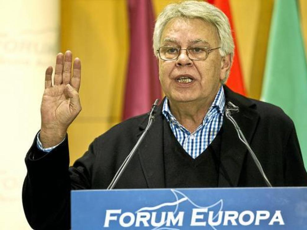Felipe González, en la presentación de la candidata socialista a la Alcaldía de Málaga, ayer.