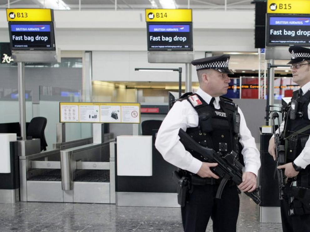 Seguridad en el aeropuerto de Heathrow.