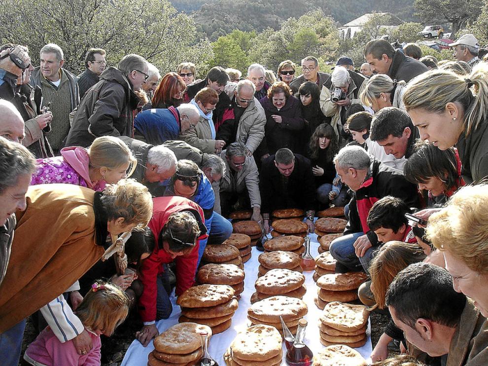 Imagen de la romería que tiene lugar todos los años en Abizanda a San Vitorián.
