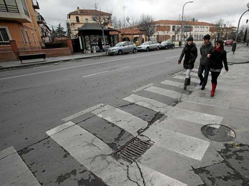 El alcantarillado de la avenida de Sagunto está anticuado y deteriorado.