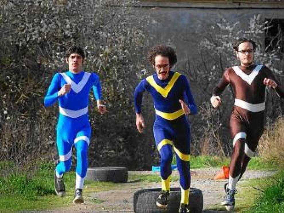 Domador, superhéroes a la carrera.