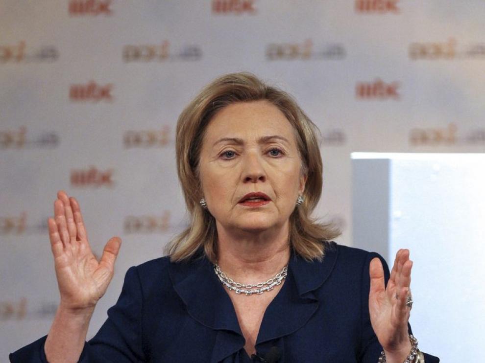 Hillary Clinton habla para una televisión saudí grabado en Abu Dabi