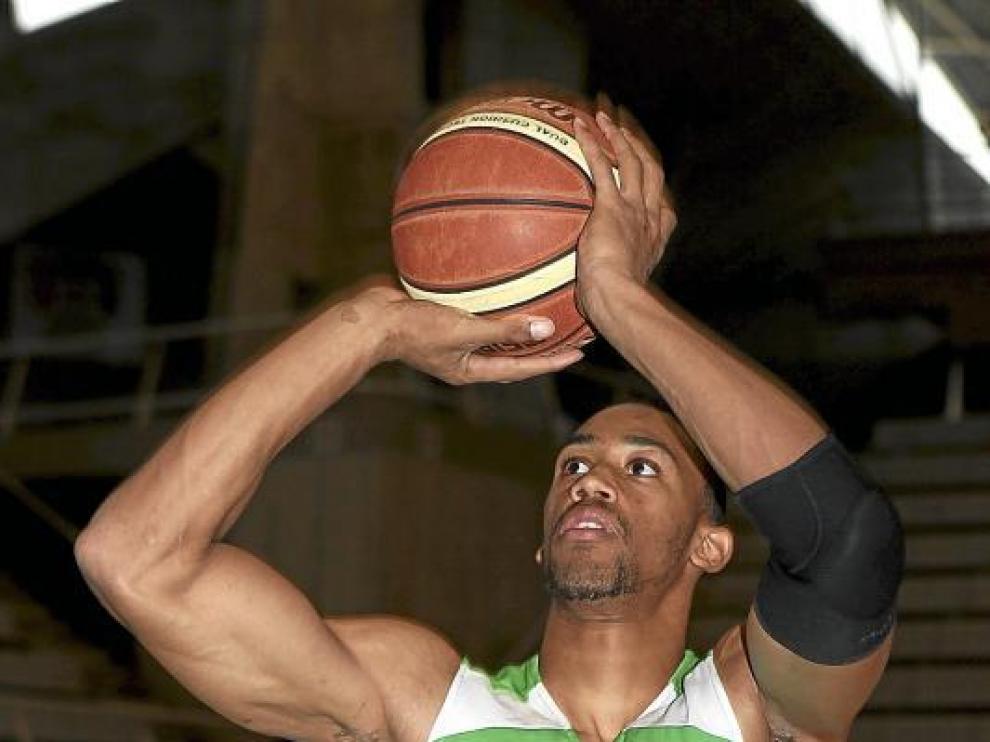 Brandon Polk, fotografiado en su primer entreno con el Lobe Huesca.