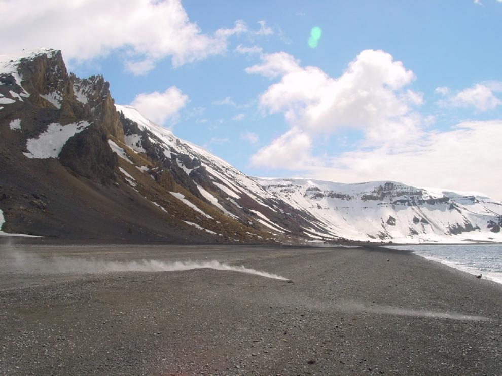 La Antártida es el continente más elevado de la Tierra