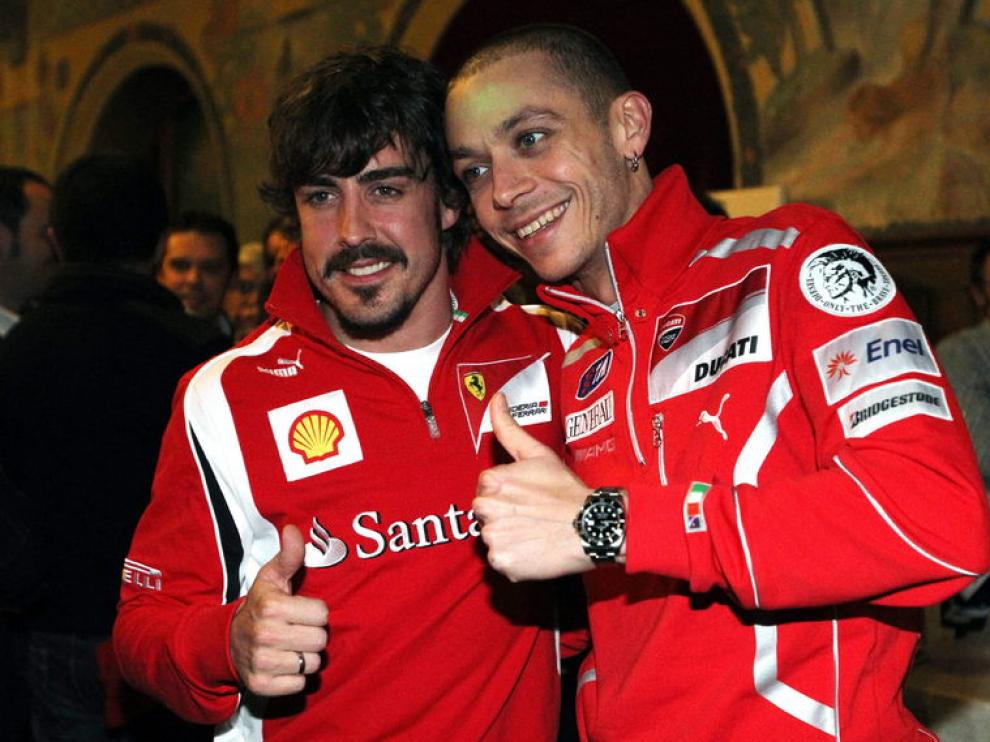Fernando Alonso y Valentino Rossi en la estación de Madonna di Campiglio.