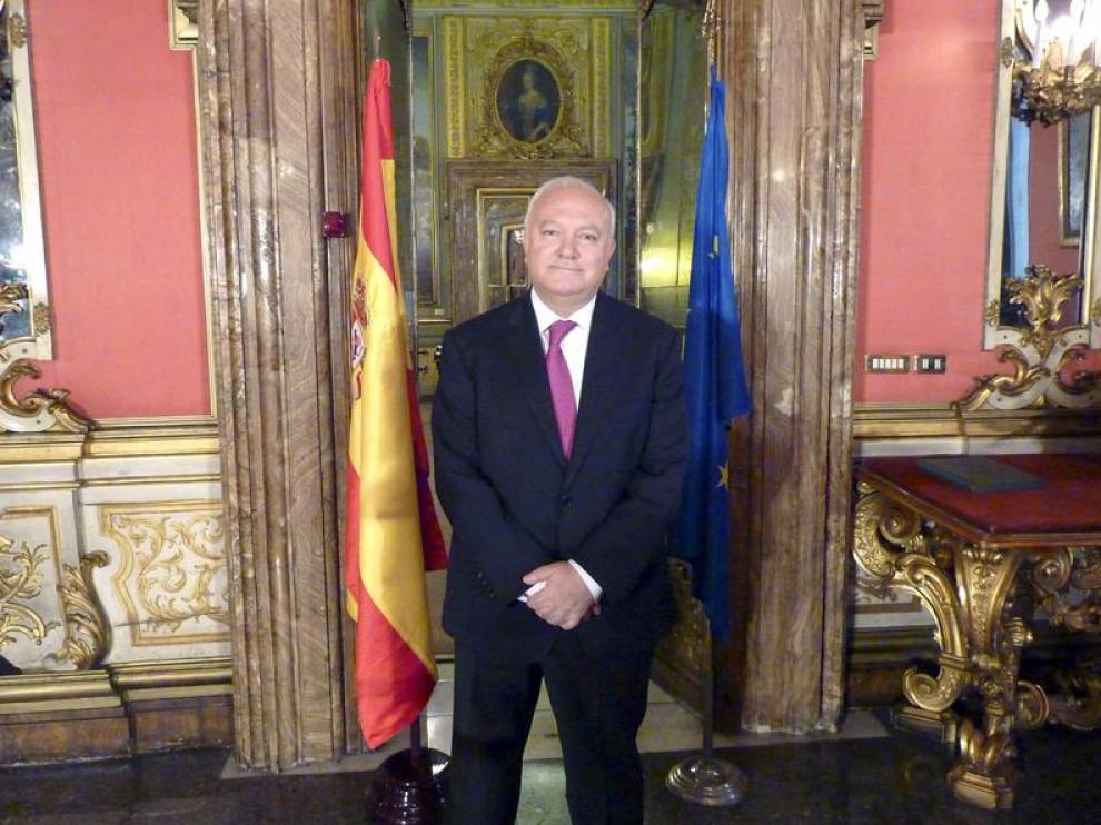 Moratinos en la embajada de Roma.