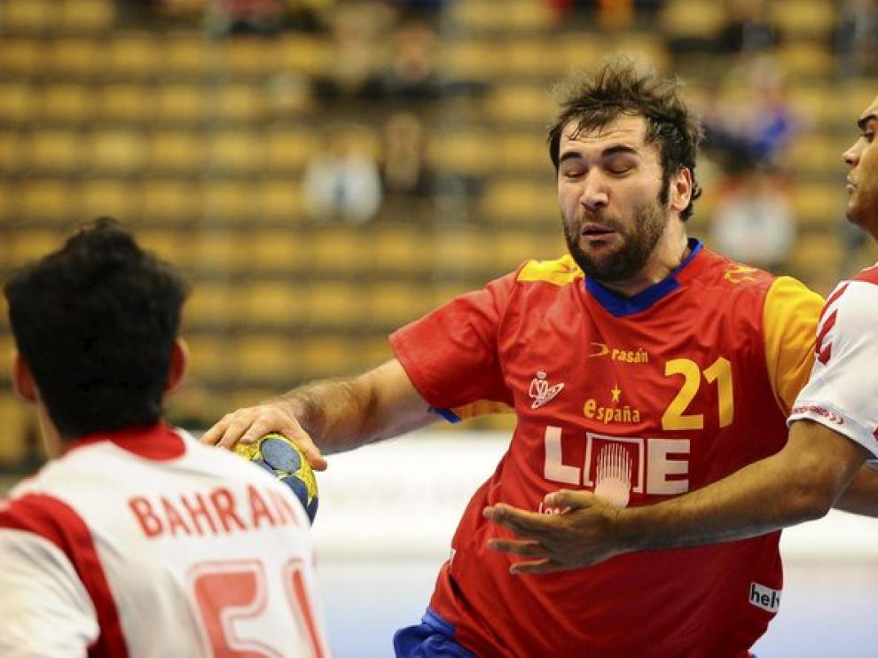 Canellas, en el partido de España contra Bahrein
